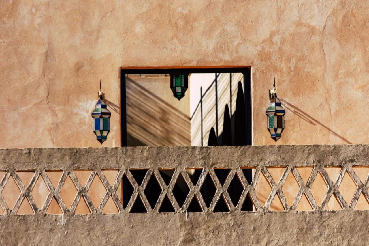 Riad Caravasar メルズーガ エクステリア 写真