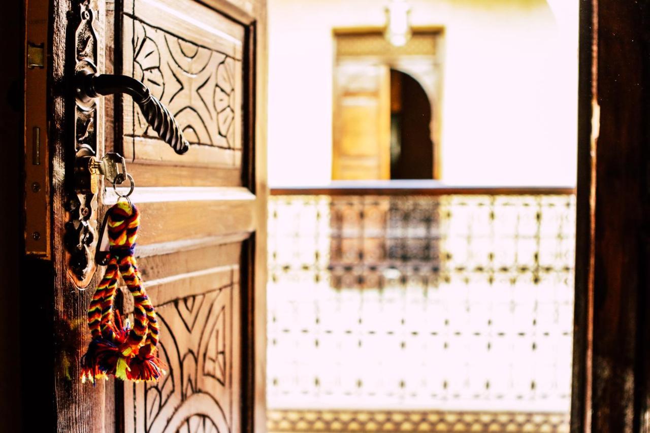 Riad Caravasar メルズーガ エクステリア 写真