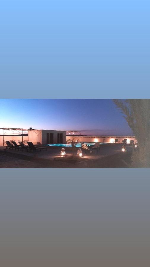 Riad Caravasar メルズーガ エクステリア 写真
