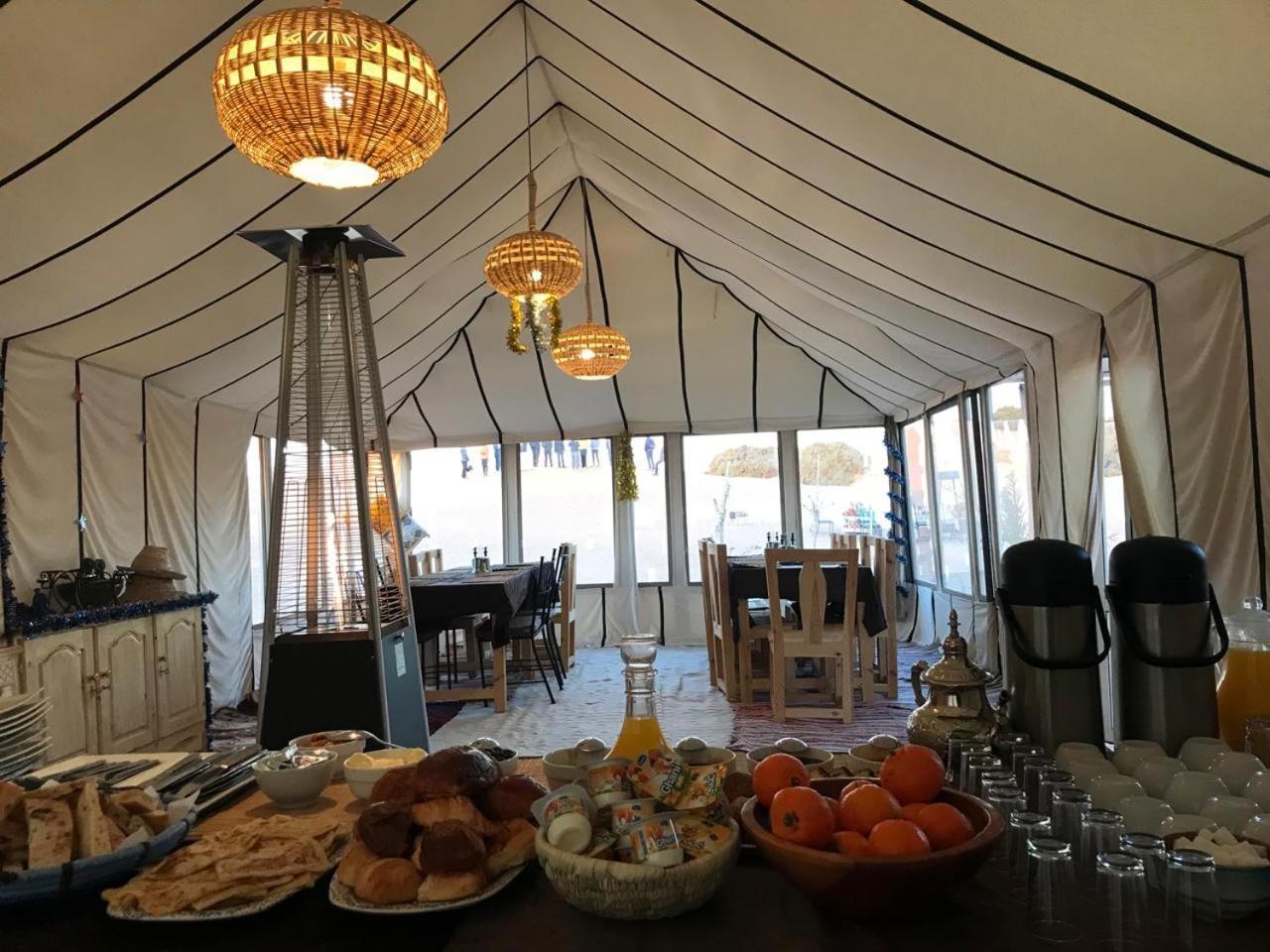 Riad Caravasar メルズーガ エクステリア 写真